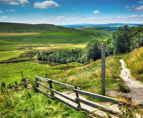 The Beautiful Public Footpaths Of Britain Britain And Britishness