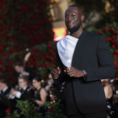 Lena Mahfouf Ose La Naked Dress Au D Fil Vogue World Londres Vogue France