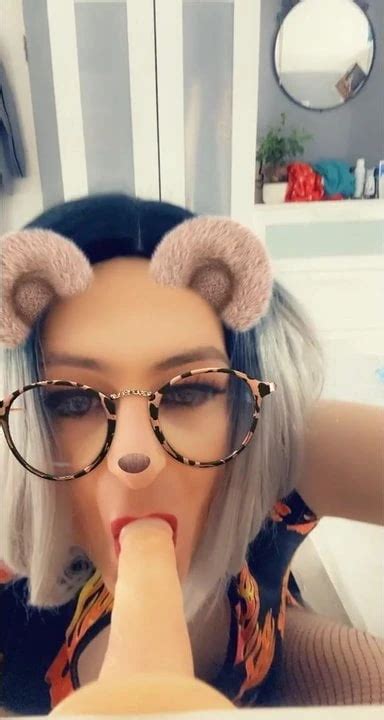 Transvestit Sissy Lutscht An Einem Dildo XHamster