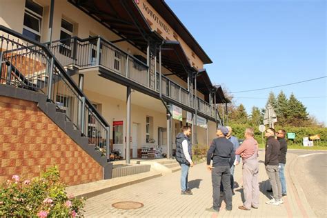 Urz D Gminy Bukowsko Dom Kultury W Nowota Cu Z Nowym Zadaszeniem