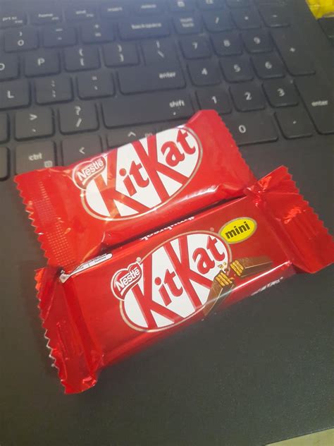 🇯🇵 kitkat vs 🇺🇸 kitkat. The Japanese did it better. : r/CasualPH