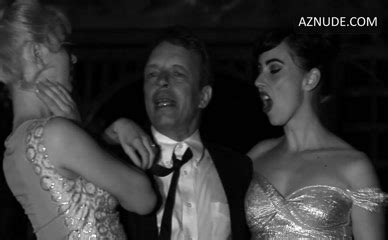 Amy Hood Lindsay Roan Breasts Lesbian Scene In Promiscuities AZNude