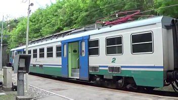 Milf cachonda chupada y follada en la estación de tren XNXX