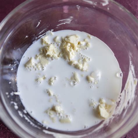 3 Ingredient White Chocolate Glaze - Frosting and Fettuccine