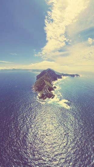 Island in the Vast Ocean - The iPhone Wallpapers