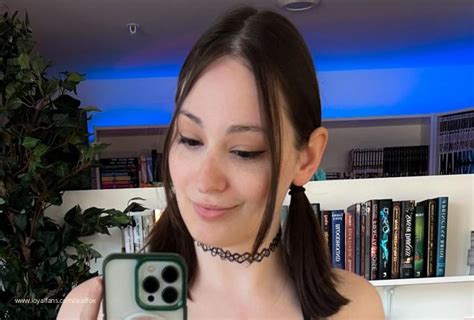 Barbie Plays After Roller Rink Buttplug Clear Dildo Audrey Foxx Official Profile