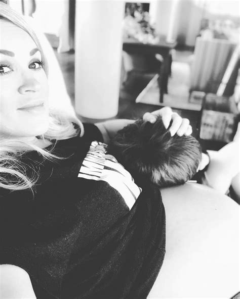 Carrie Underwood's Baby News: 5 Unexpected Clues You Might Have Missed Image 4