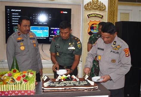 Moment Hari Raya Idul Adha Dan Hari Bhayangkara Ke 77 Korem 043 Gatam