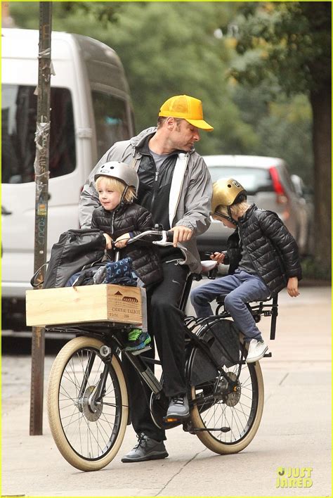 Naomi Watts I Walk Around Naked With Only Liev Schreiber Photo