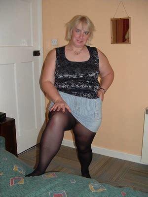 Blonde MILF With Chubby Body Lets Her Hubby XXX Dessert Picture