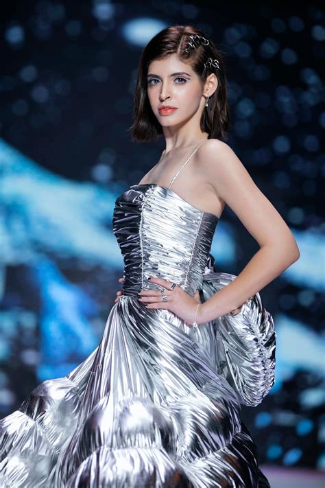 Hương Giang rộ clip nói hot girl An Tây bằng con quậy khóc um sùm nghi bỏ thi The New Mentor