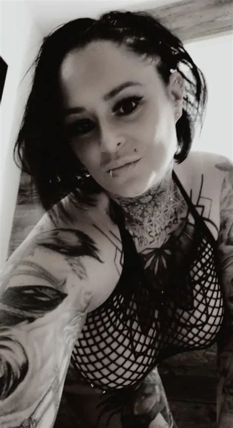 Feeling Horny Nude Pics Xhamster