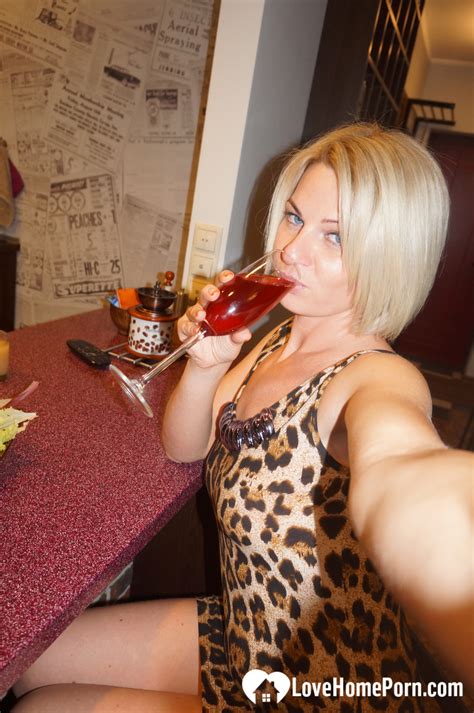 Blonde Babe Taking Some Nudes After A Party At HomeMoviesTube