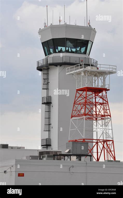 The Cherry Point Mcas Control Tower Stock Photo Alamy