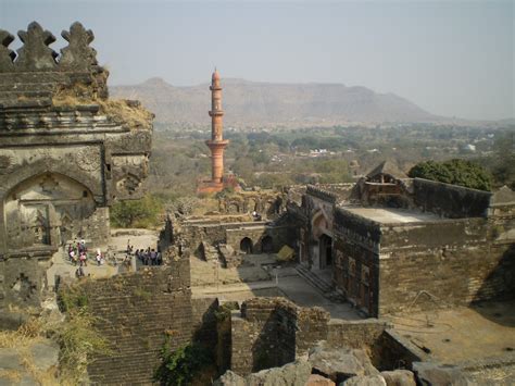 Daulatabad Fort In Ruin Ghumakkar Inspiring Travel Experiences