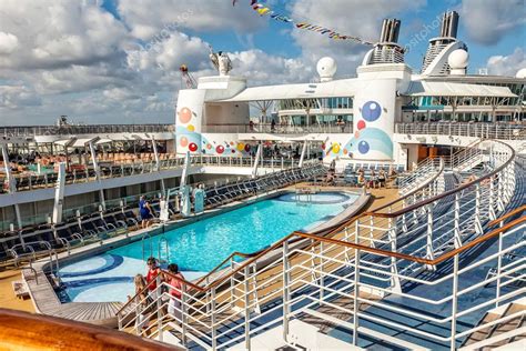 Oasis of the Seas – Stock Editorial Photo © TallyPic #47717715