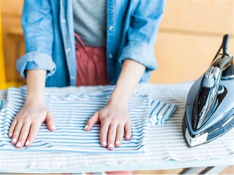 Как сделать раствор для разглаживания одежды