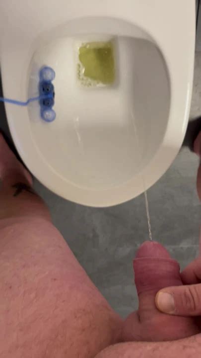 I Pee In The Toilet Gay Amateur Amateur Porn Feat Fickbolle Xhamster