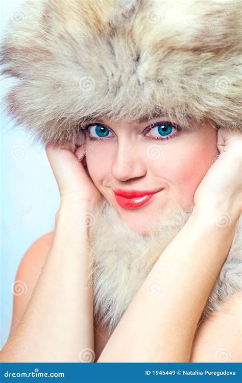 Beautiful Smiling Woman In Fur Hat Stock Image Image Of Glamour