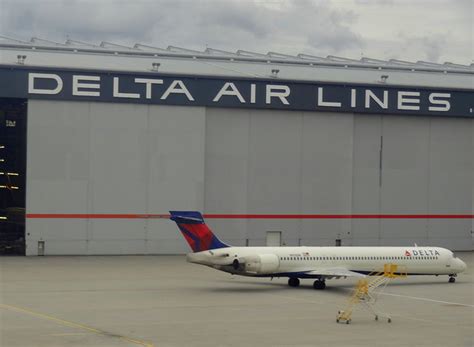 Delta Airlines Hangar Atlanta Explore Blafonds Photos On Flickr