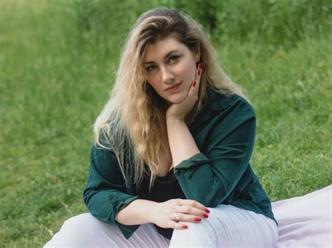 SofiaLuxx Cam Model Free Live Sex Show Chat Stripchat