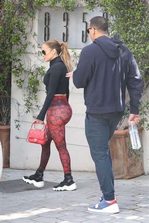 Jennifer Lopez Showed Off A Sexy Ass On Los Angeles Photos The Fappening
