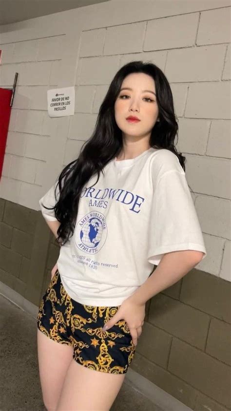 Shuhua | Looks, Soyeon, Feminino