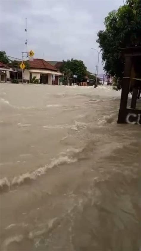 Bak Lautan Potret 11 Kecamatan Di Kabupaten Demak Terendam Banjir