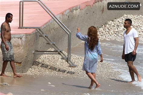 Beyonce Knowles Sexy Spotted Flaunting Her Gorgeous Bikini Body At The Monte Carlo Beach Club In