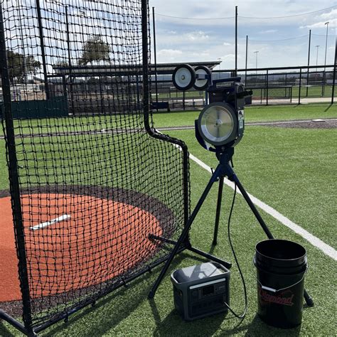 Baseball 1 Wheel Pitching Machine - Pitch King