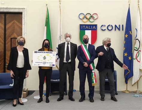 Monte Di Procida Lex Sindaco Peppe Pugliese Sar Premiato Dal Coni