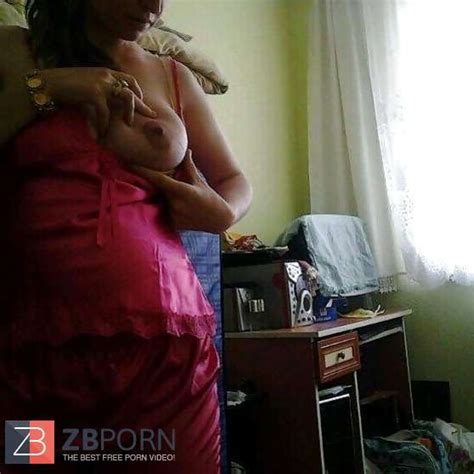 Pregnant Tart ZB Porn