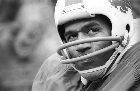 O J Simpson Passes Away Controversial The Naked Gun Star Was