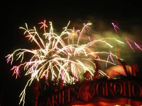 Epcot | Broke Hoedown