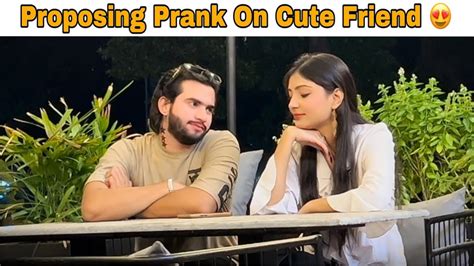 Best Proposing Prank On Cute Friend 🥰 Awaisbhatti28 Youtube