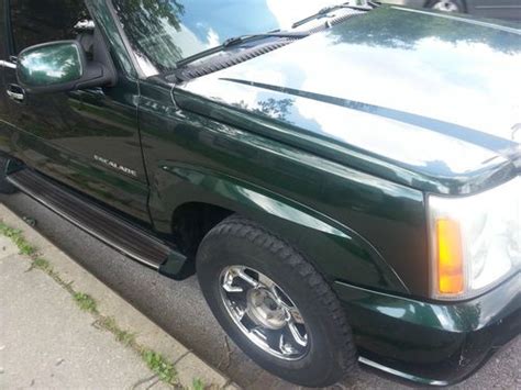 Sell Used Green 2002 Cadillac Escalade Base Sport Utility 4 Door 60l