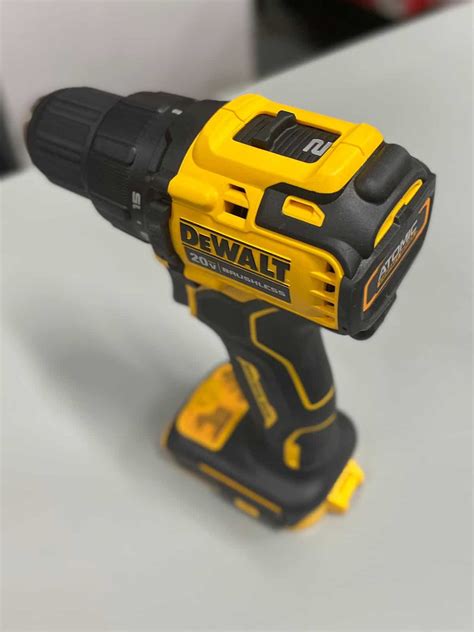מברגה / מקדחה רוטטת 18/20V (גוף בלבד) DeWalt DCD708