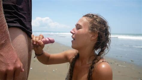 Hot Girl Surprises Her Boyfriend With Amazing Blowjob On A Public Beach Gets Cumshot In Her