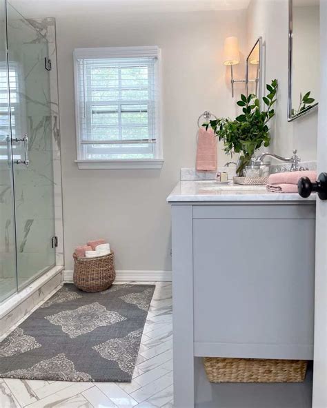 White And Gray Marble Tile Small Full Bathroom Ideas Soul Lane