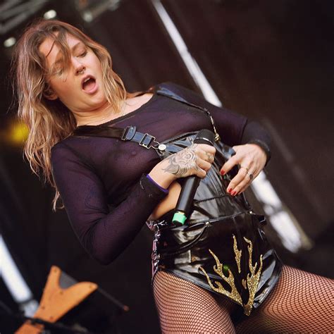 Naked Tove Lo Added By Thehawk
