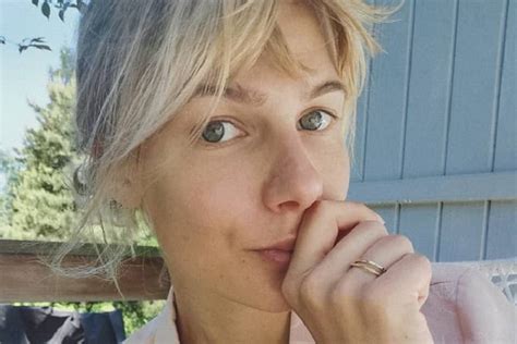 Marta Wierzbicka W Bikini Wspina Si Po Palmie Wida E Jest W Wietnej Formie Plotek