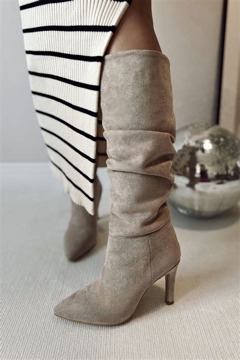 POLKA STORE Diva Topuklu Diz Altı Sivri Burun Bej Nude Ten Ekru Süet Kadın Körüklü Çizme Fiyatı