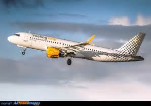 Airbus A Vueling Airlines Ec Lvp Airteamimages