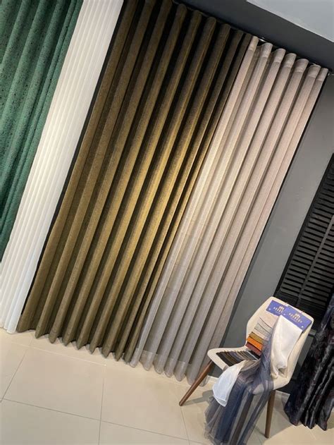 Gracas adlı kullanıcının Showroom interior design panosundaki Pin ...