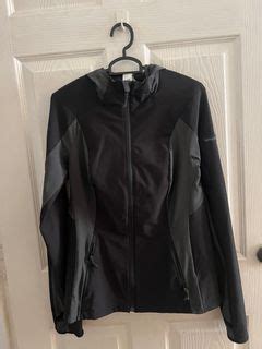 Decathlon forclaz jacket, Women's Fashion, Activewear on Carousell