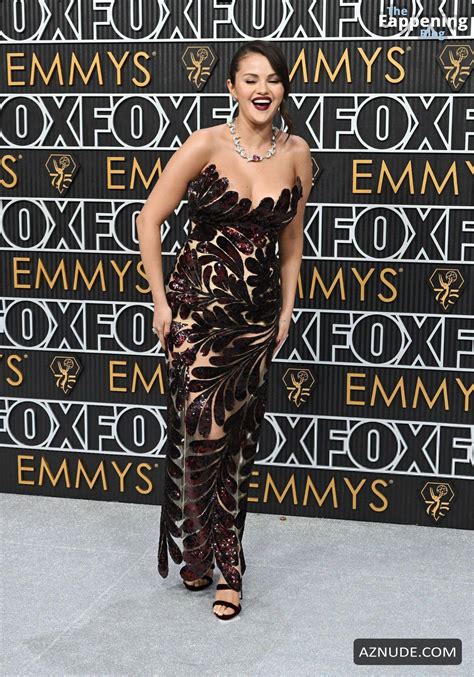 Selena Gomez Sexy Shows Off Her Hot Cleavage In A Mesmerizing Dress At The Th Primetime Emmy