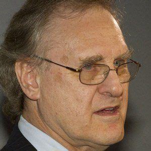 Stephen Lewis - Age, Family, Bio | Famous Birthdays