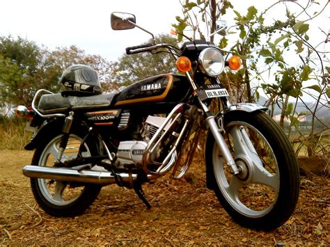 YAMAHA RX 100 - Review and photos
