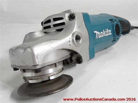 Police Auctions Canada - Makita PA6-GF30 Angle Grinder (124300A)