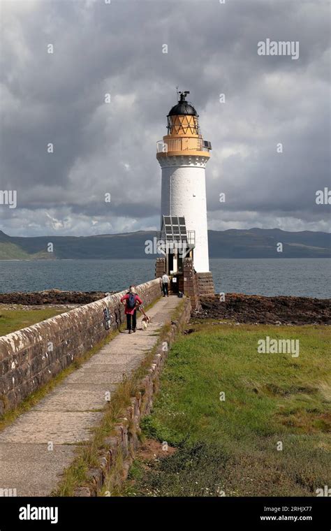 The lighthouse at Tobermory Stock Photo - Alamy